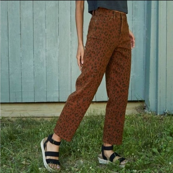 Universal Thread Denim - NWT Universal Thread Vintage Straight Jeans Brown Leopard Size 2 Short 28" Waist
